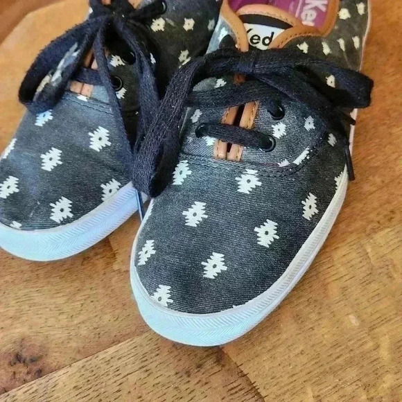 Keds Aztec leather trim size 7 - Picture 2 of 5